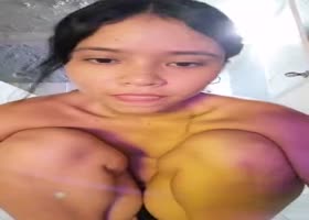 Moly_showerPISS