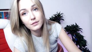 Oh girl sweet doll in a gray t-shirt masturbates her pussy and ass with sex toys in a comfortable chair 2019-10-26 18:02