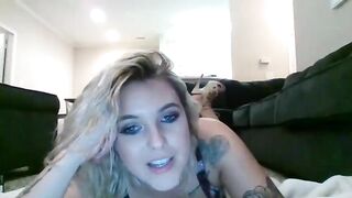 Toriirose she fingers her narrow holes and shakes her round ass 2019-10-28