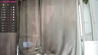 Diamondjo glamorous blonde with tattoos on her arms stimulates her ass with a vibrator and jumps on a rubber phallus 2022-04-04 05:26