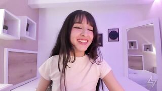Alice_dankworth skinny asian girl with tiny tits confidently rubs her shaved pussy 2021-10-16 16:36