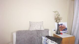 Ruwellia amazing blonde with giant breast fingers her wet vulva 2019-12-08
