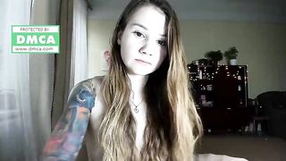Witch tattooed babe fucks her tight hole with a fat dildo 2019-12-14