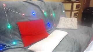 Peaceduke leggy girl takes off her tight leggings and jerks off her vagina 2019-12-20