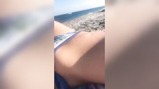 Sakura6 boyfriend helps his girlfriend masturbate hairy vagina on the beach 2019-07-23