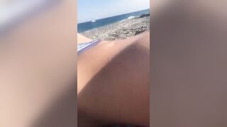 Sakura6 boyfriend helps his girlfriend masturbate hairy vagina on the beach 2019-07-23