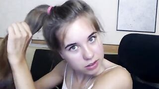 Smillingjen young beauty masturbates pussy through panties 2019-07-27