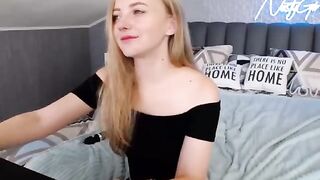 Nestygirl blondie shows her juicy round tits 2019-08-11