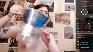 Soft purr short haired lady fingers a hairy vagina 2019-08-11