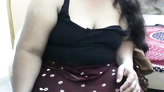 Kashmirixxx fat woman with big tits in a black tank top and long hair spreads her legs in a long skirt 2019-08-29 19:41