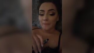 Alinalou beauty drives a vibrator between her juicy boobs 2019-09-06