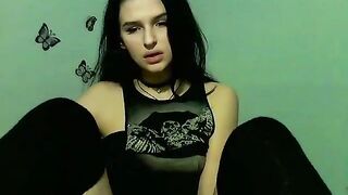 Misblack horny babe masturbates vagina and moans 2020-02-11