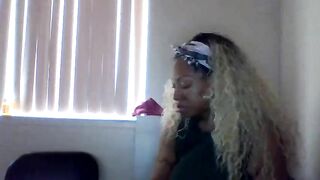 Ladyyourway 2024-02-14 21:26