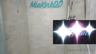 Miakinkdd busty insatiable milf fucks her anal hole in the shower 2020-11-22