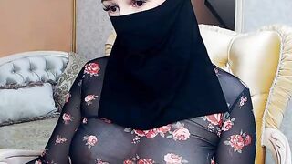 Selmaazmani1 muslim woman shakes her big juicy tits through a see-through t-shirt 2020-01-30