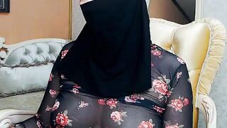 Selmaazmani1 muslim woman shakes her big juicy tits through a see-through t-shirt 2020-01-30