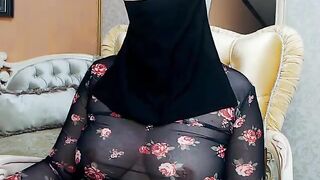 Selmaazmani1 muslim woman shakes her big juicy tits through a see-through t-shirt 2020-01-30
