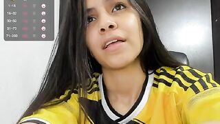 Xx queen xx young chick starts masturbating on a chair and licking her tits 2020-01-30