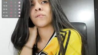 Xx queen xx young chick starts masturbating on a chair and licking her tits 2020-01-30