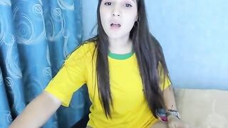 Sweetylaurie young soccer fan leaves underwear and twirls her ass 2020-02-02