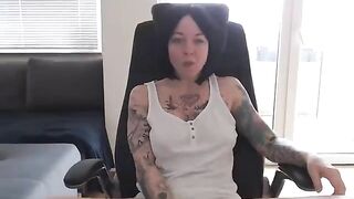Sexmaschine7 inked milf drills her pudenda with a black dildo 2020-02-20