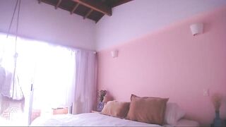 Kendalltyler young blonde in yellow t-shirt makes a bit dancing shows her parts 2019-06-13 21:01