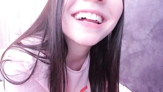 Yamaguchi young brunette pushes her panties and masturbates 2020-03-25