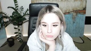Nyqipi young blonde shows her small tits and shakes her ass 2020-08-27