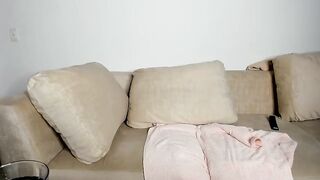 Cute_molly18 sexy girl with a lush ass loves to jerk off the vagina 2020-11-17
