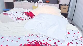 Dianaholiday sex toy hardly enters the tight pussy of a curvy blonde 2020-11-27