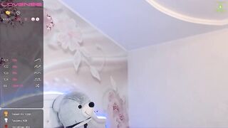 Miaamurrrr asian girl slowly jerks off her shaved vagina with a dildo 2020-12-13
