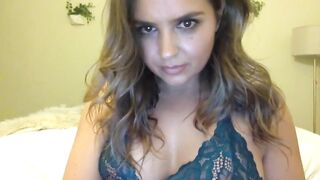 Emilyxbanks gorgeous girl takes off her blue bra and shows her juicy tits 11:31 2020-01-30