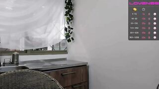 Hollybaker brunette squeals loudly while sex machine fucks her tight vagina 2020-03-09