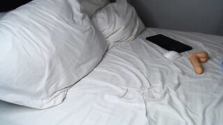 Sarah  marlow persistent chick rubs her naked pussy and sticks her fingers in the ass 2020-03-25 6:45