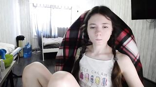 Sexy b0rsch amateur pigtailed brunette teen enjoys a rubber cock in her tight ass 2020-03-28
