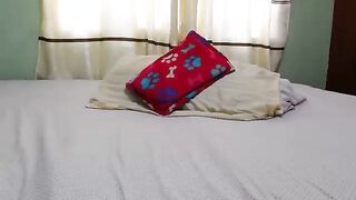 Loredana megan exciting bbw lies on the bed and kisses her friend before masturbating 2020-03-30 14:04
