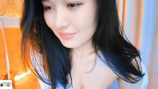 Liraia hot asian flaunts her perfect boobs 2020-08-29