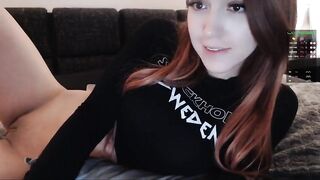 Ohmysweetkitty redhead chick with huge round tits drives a vibrator through her vagina 2020-09-07