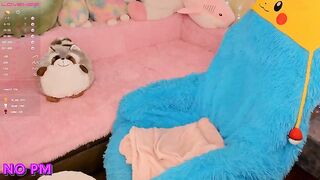 _biscuitty elf girl masturbates her vagina with toys 2021-04-13