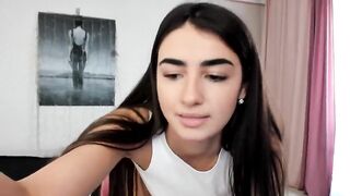 Indianbeauty20 Young teen sucks pink dildo on cam 2021-05-21 16:24
