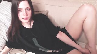 Justyourwaifu young babe picks up a t-shirt and shows her naked body 2021-01-12