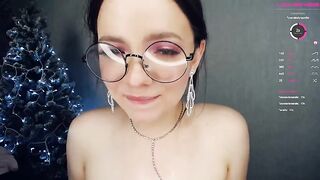 Sonya_blade9 girl in glasses masturbates hairy vagina through panties with oil 2021-01-02