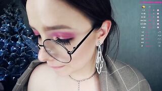 Sonya_blade9 girl in glasses masturbates hairy vagina through panties with oil 2021-01-02