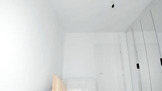 Karah_mel brunette rips off her sexy lingerie and passionately jerks off her vagina 2021-03-29