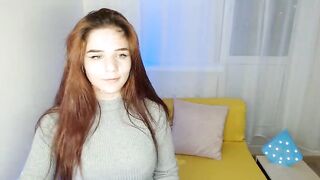 Moli_molii redhead beauty dances passionately and shows her hot charms 2021-03-25