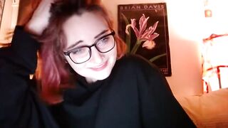 Kittycatmeow118 girl in glasses raises her legs up and passionately masturbates 2021-03-14