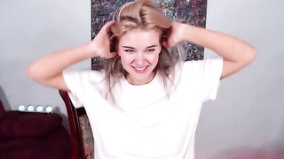 Pr1ncess_judy gorgeous blonde twirls her delicious ass and shakes her tits on camera 2021-03-05