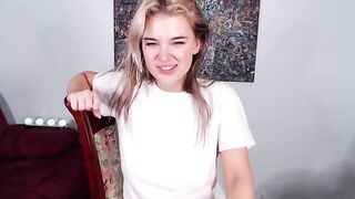 Pr1ncess_judy gorgeous blonde twirls her delicious ass and shakes her tits on camera 2021-03-05