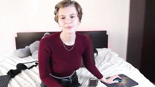 Swet_romance young short-haired babe loves to masturbate doggy style 2021-03-04
