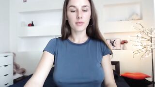 Kiranightlyxo Sexy teen puts on heels an teases her shaved pussy 2020-06-20 20:46